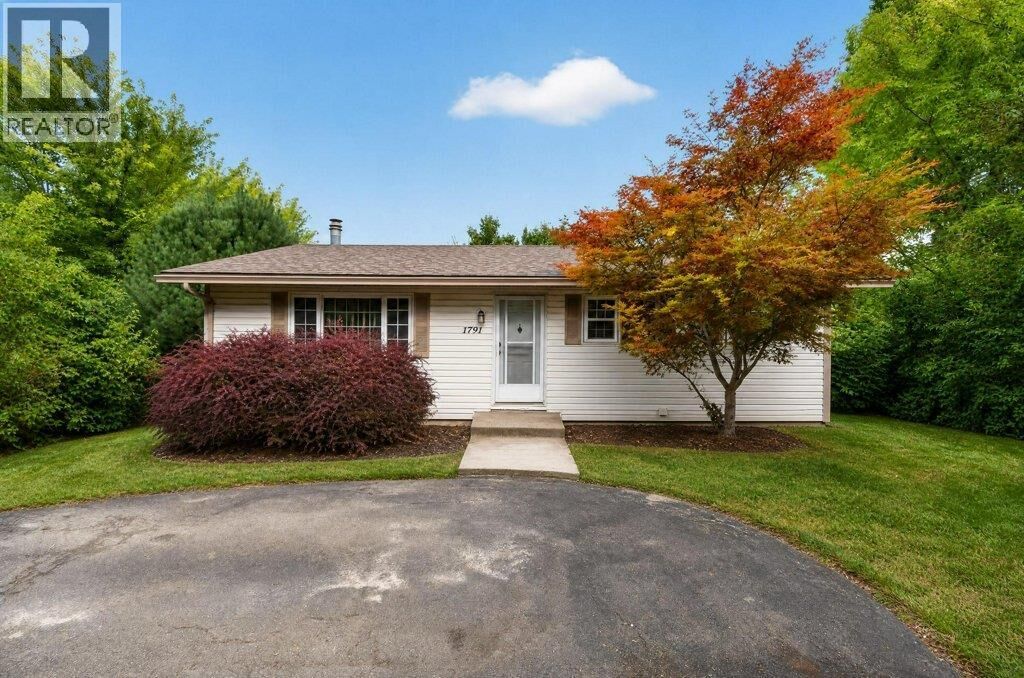 Property Photo:  1791 15 Avenue Northeast  BC V1E 2T7 