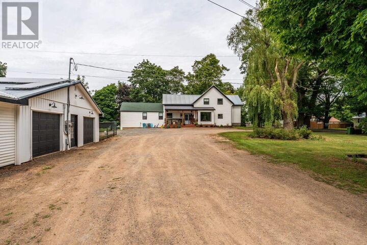 Property Photo:  997 Maple Avenue  NS B0P 1C0 