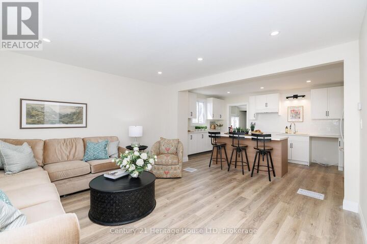 Property Photo: 197 Murray Street ON L2A 2B7