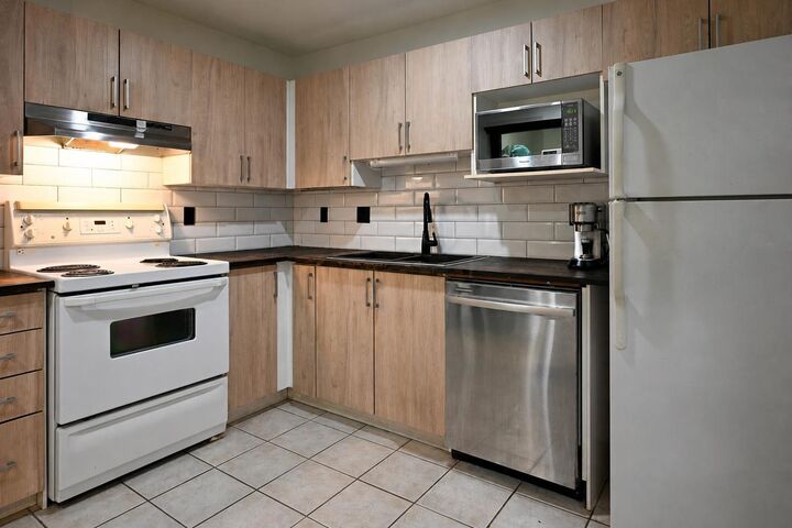 Property Photo: 20189 54 Avenue 108 BC V3A 3W2