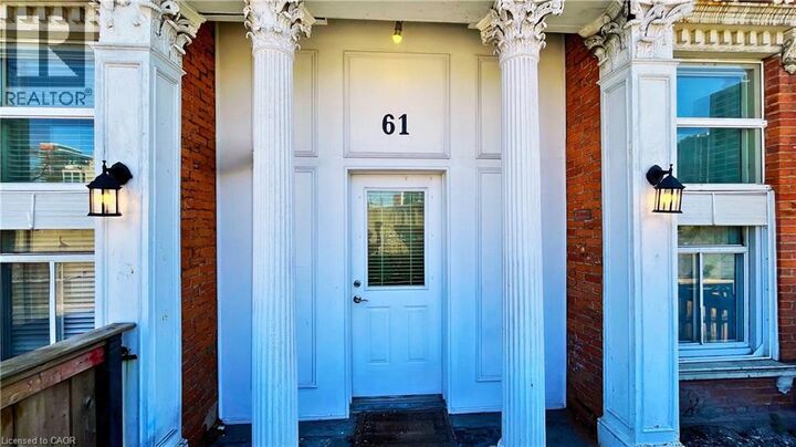 61 Hurst Place South — photo 1