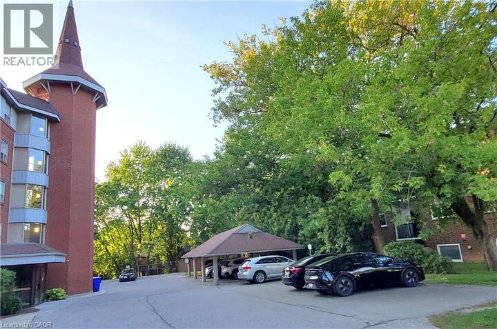 Property Photo:  384 West Erb Street West 306  ON N2L 1W6 