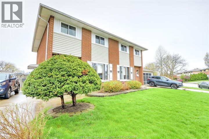 Property Photo:  9447 Alten Drive  ON N8R 1V9 