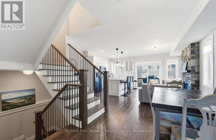 Property Photo:  146 Sycamore Street  ON L9Y 4E4 