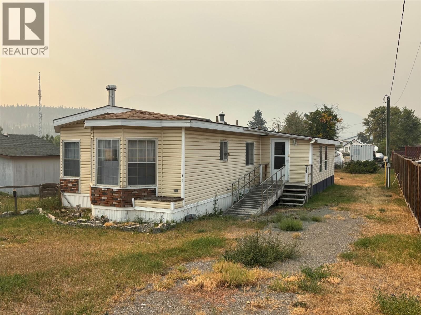 Property Photo: 311 McDonald Avenue BC V0K 1K0