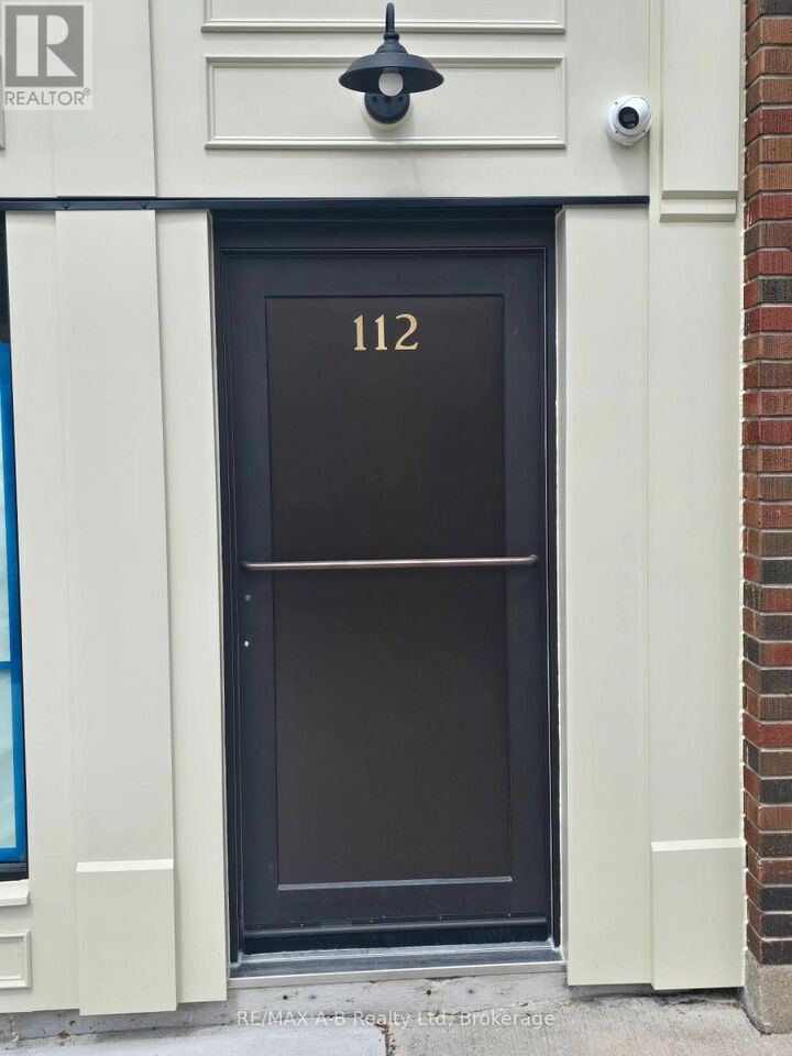 Property Photo:  112 Ontario Street 2  ON N5A 7Y4 