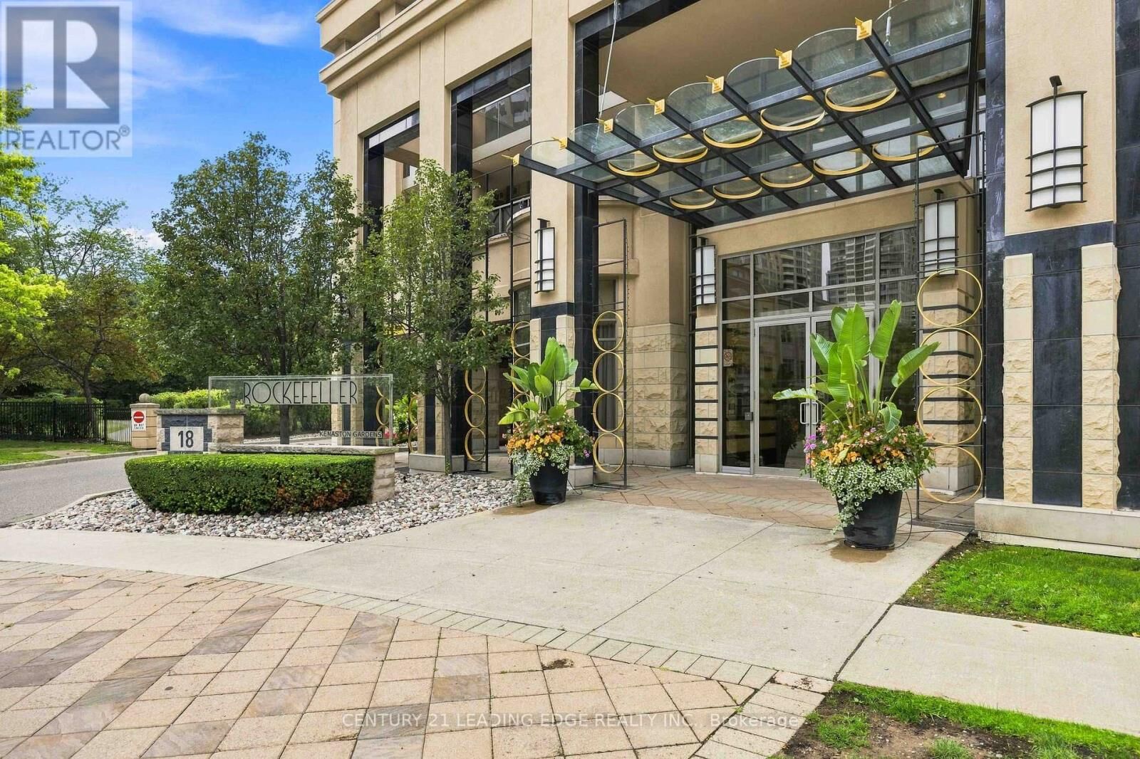 Property Photo: 18 Kenaston Gardens 212 ON M2K 3C7