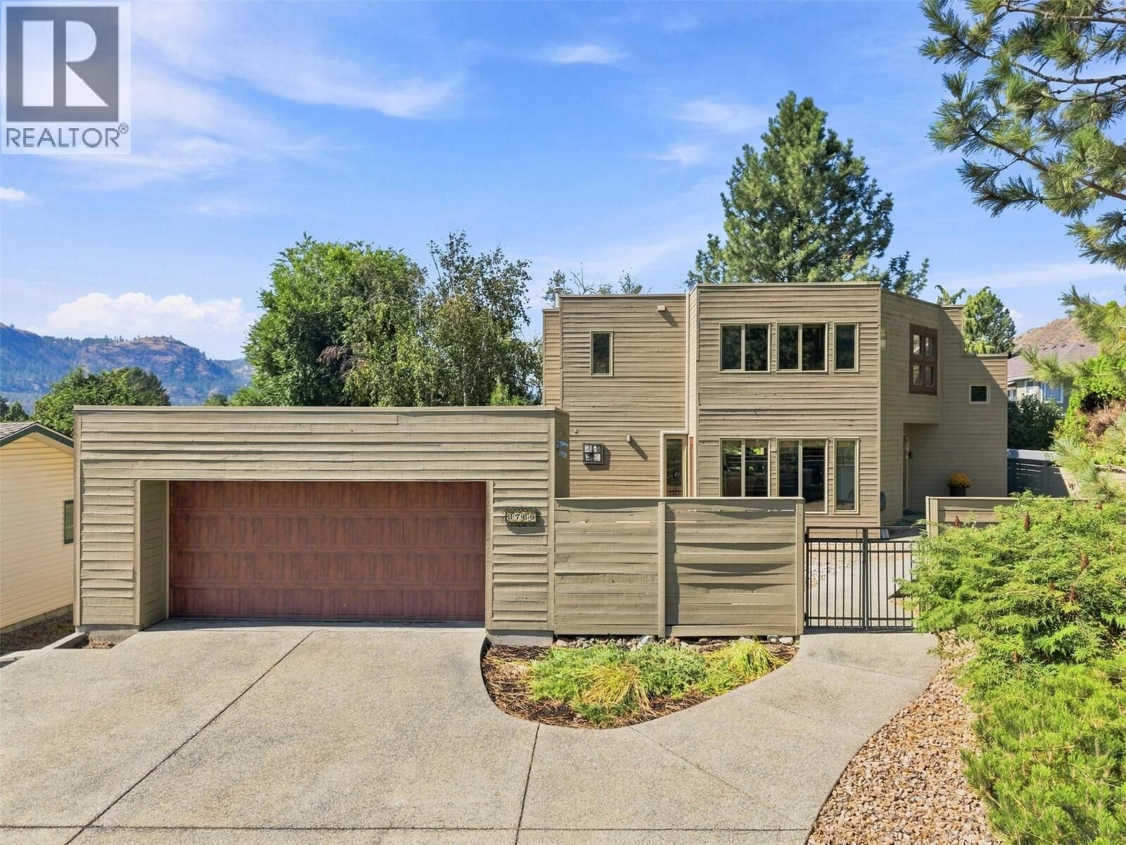 Property Photo: 3769 Navatanee Drive BC V2H 1S1