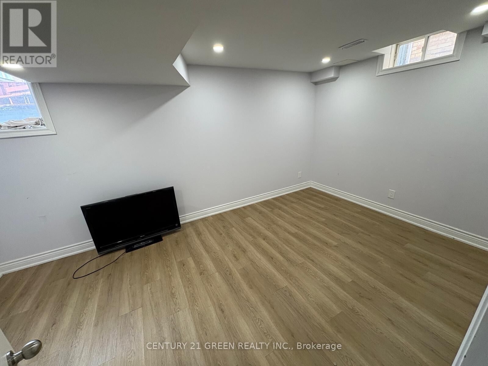 Property Photo: 29 Calderstone Road ON L6P 2L2