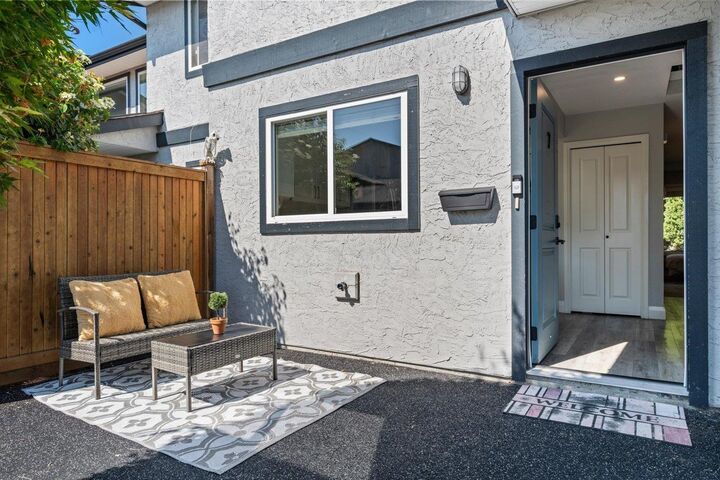 Property Photo: 45927 Lewis Avenue 7 BC V2P 3C3
