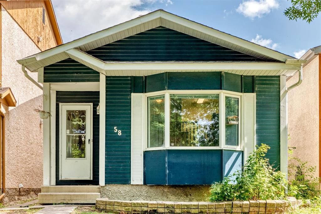 Property Photo:  58 Northcliffe Drive  MB R3C 4J4 