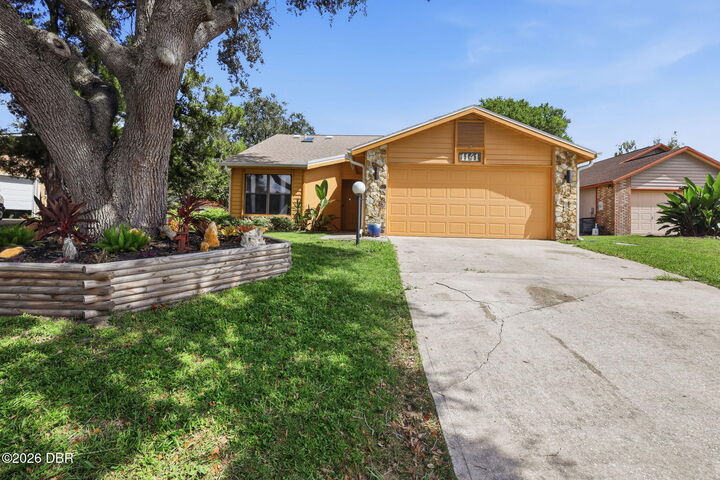 Property Photo: 1141 Southampton Drive FL 32129