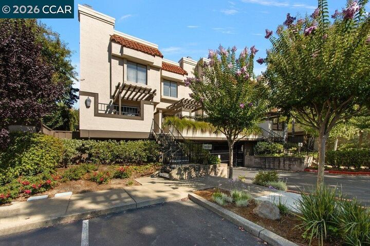 Property Photo: 564 Churchill Downs Ct CA 94597