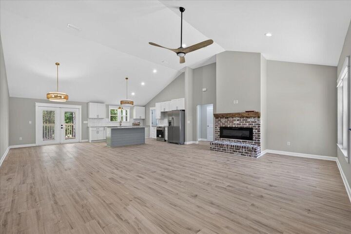 Property Photo:  109 Spring Hill Road  FL 32433 