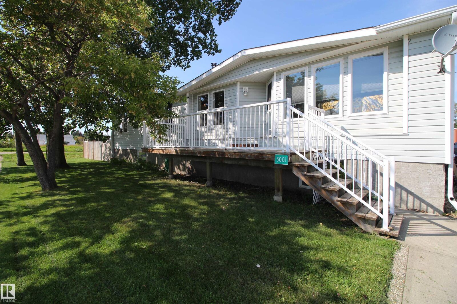Property Photo:  5001 48 Street  AB T0G 1W0 