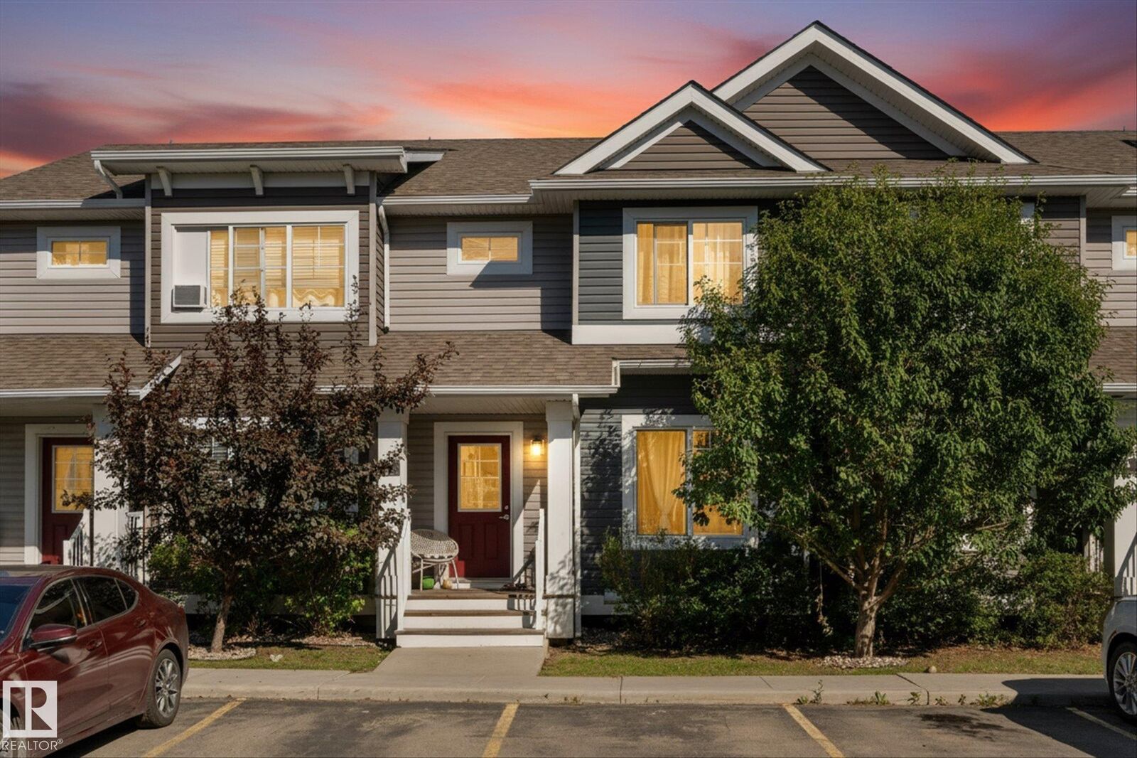 Property Photo:  5203 149 Avenue NW 2  AB T5A 1B5 