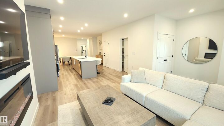 Property Photo: 220 28 Street SW AB T6X 3E4
