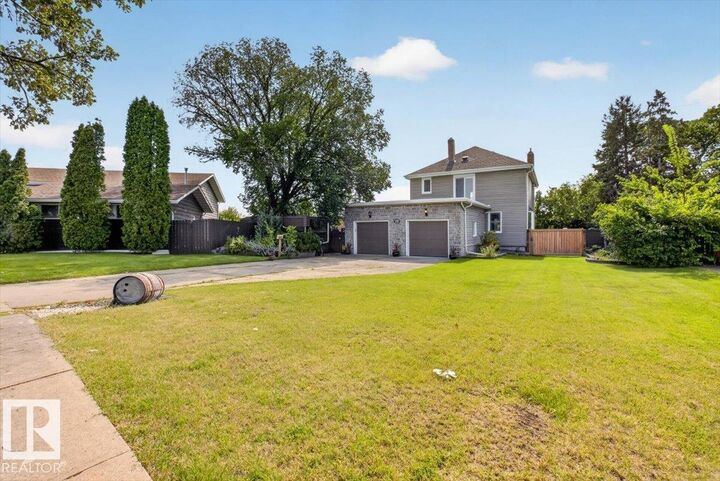 Property Photo: 17107 80 Avenue NW AB T2T 0B3