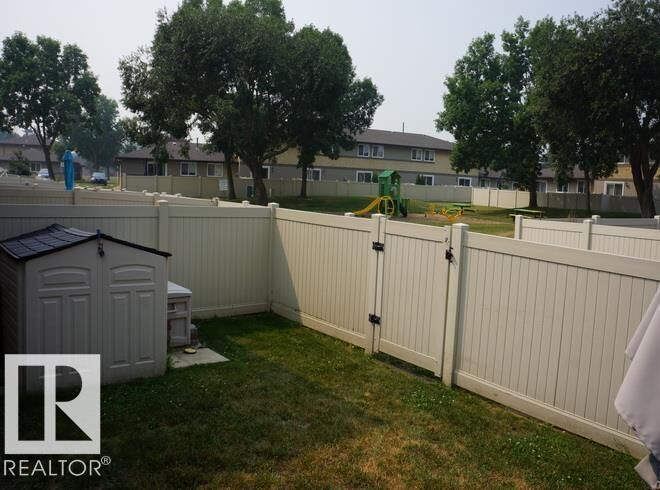 Property Photo:  8930 99 Avenue 38  AB T8L 3L1 