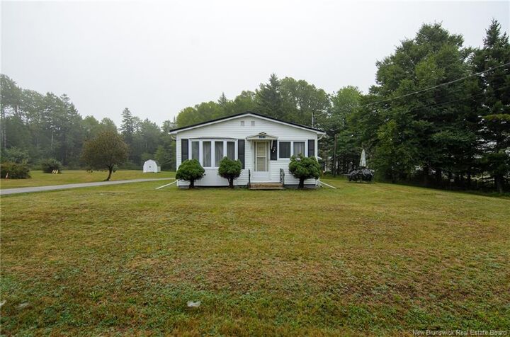 203 Route 176 — photo 1