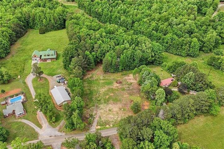 Property Photo:  977 Sardis Road  GA 30114 