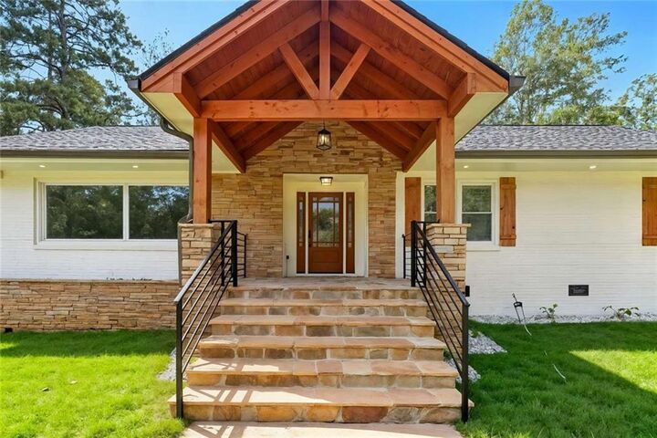 Property Photo: 2304 Rugby Lane GA 30337
