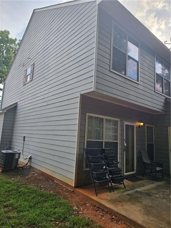 Property Photo:  2511 Walden Lake Drive  GA 30035 