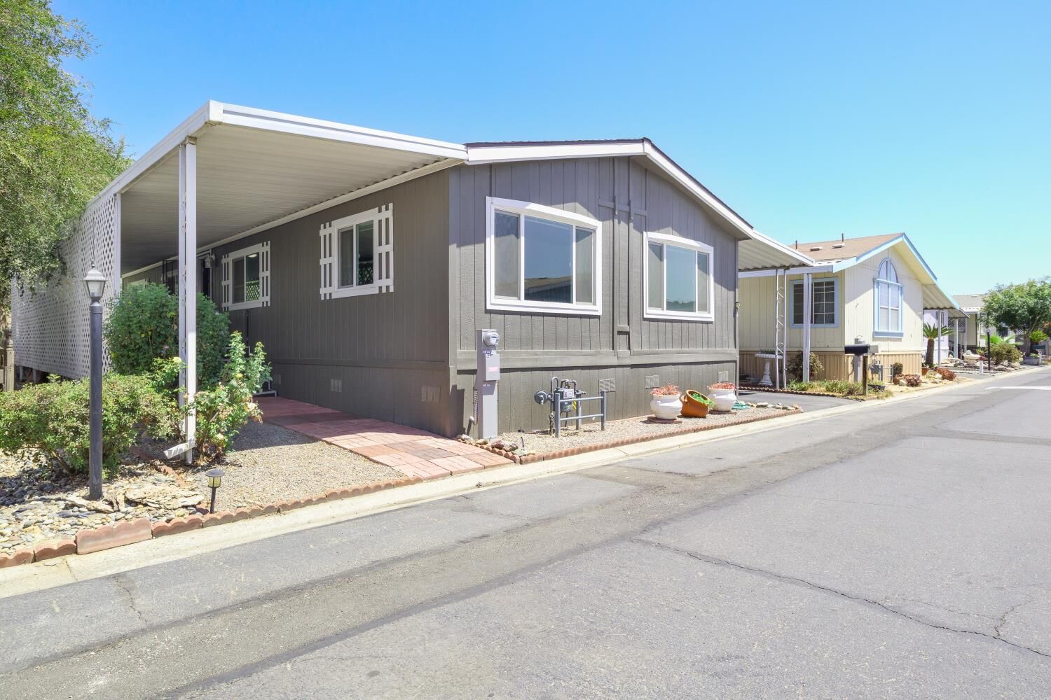 Property Photo:  860 E Grangeville Boulevard 44  CA 93230 
