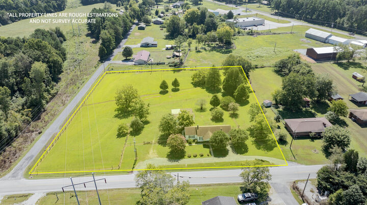 Property Photo: 4924 Wolf Creek Road TN 37381