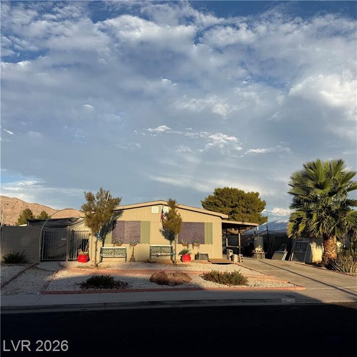 Property Photo: 148 Sir Thomas Drive NV 89110