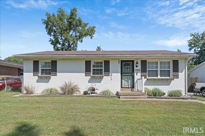 Property Photo: 7516 E Chandler Avenue IN 47715
