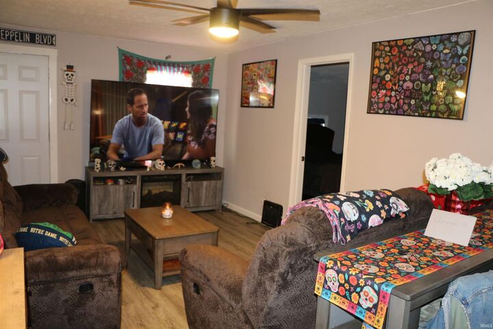 Property Photo: 1617 1/2 E 4th Street IN 46544