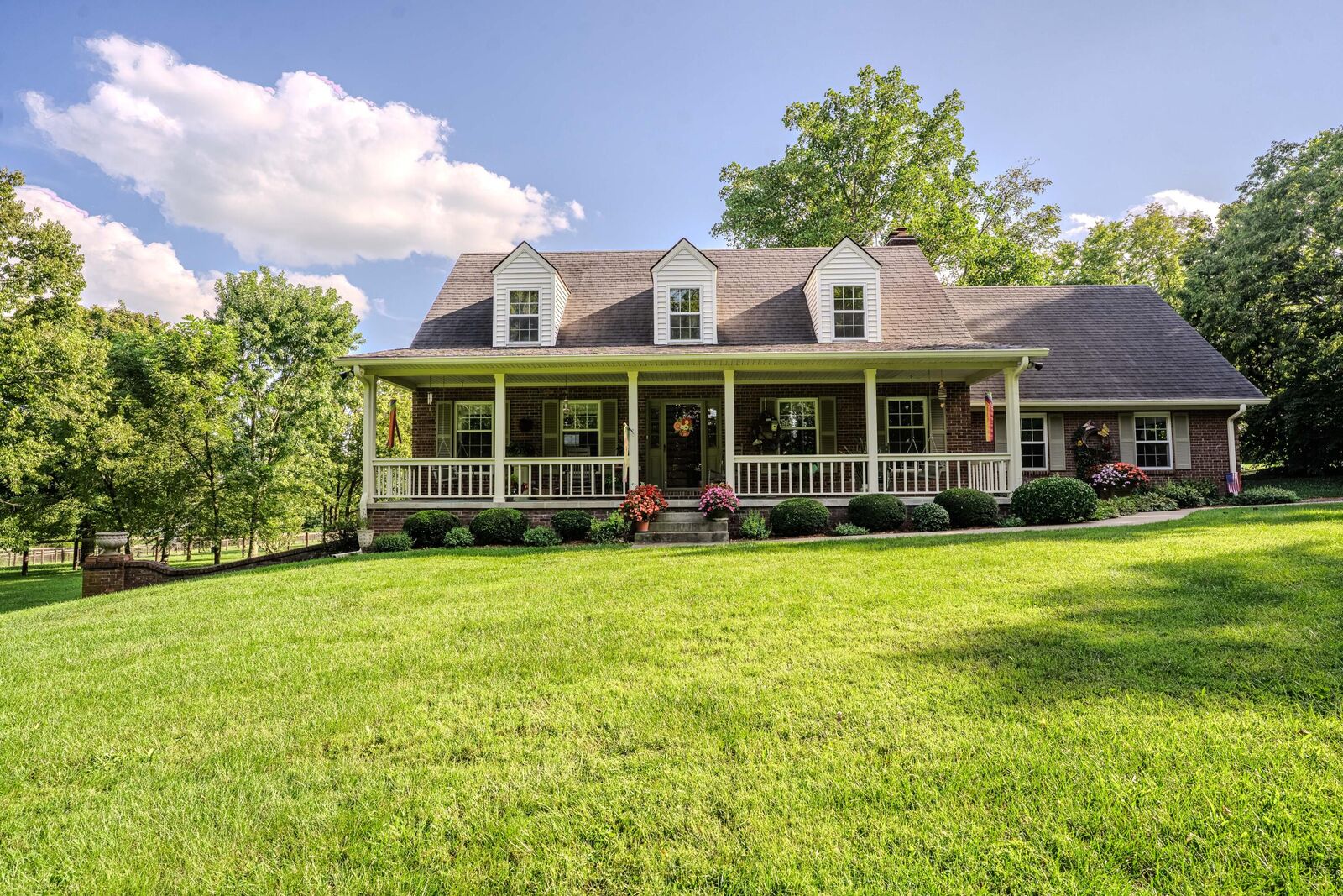 Property Photo:  2075 Pinckard Pike  KY 40383 