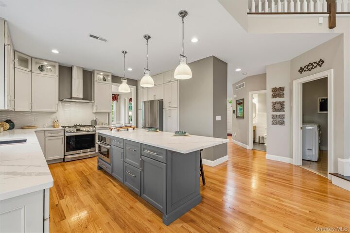Property Photo:  75 Spy Glass Hill Road  NY 12533 
