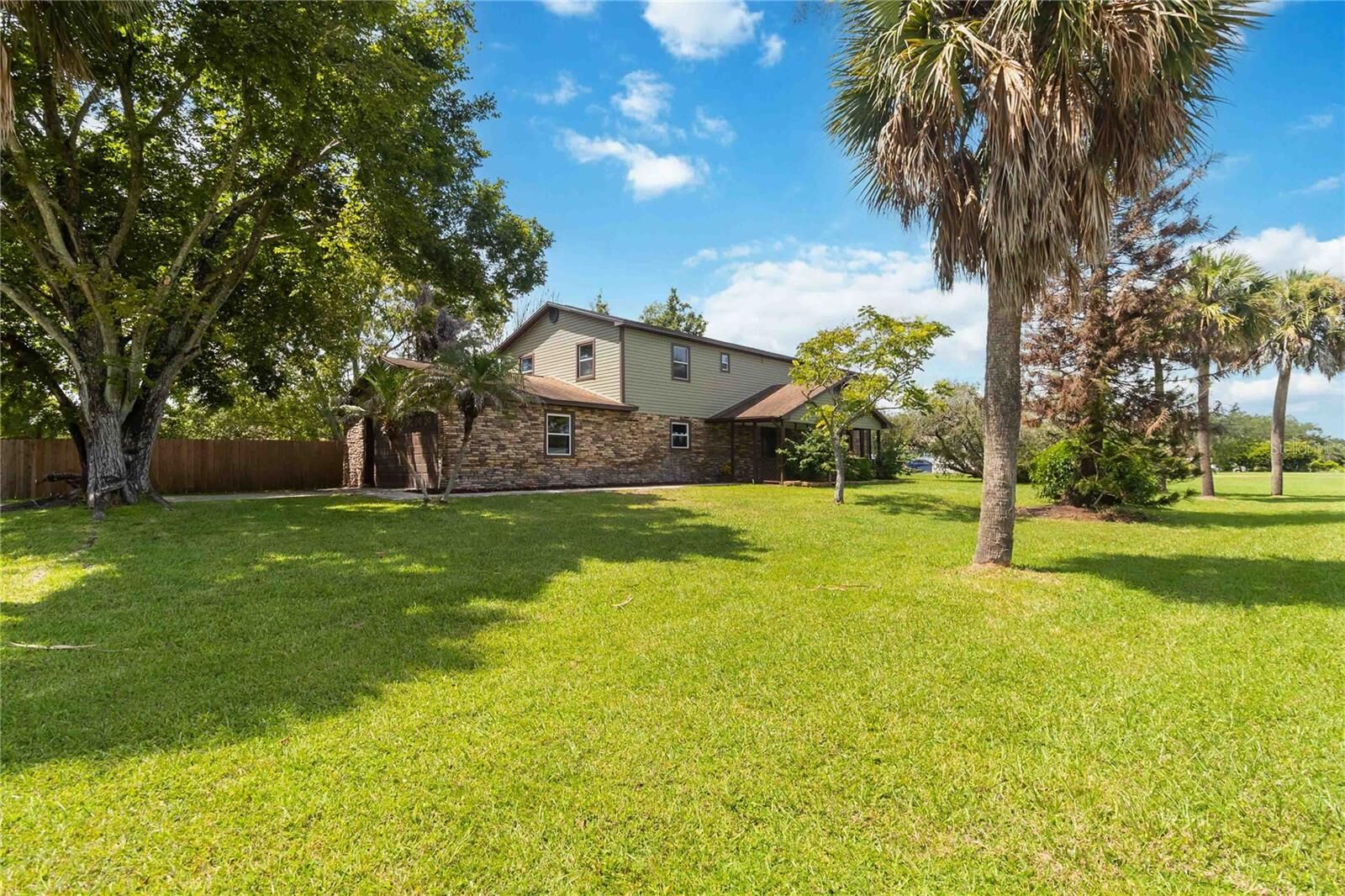 Property Photo: 4899 Sparrow Drive FL 34772