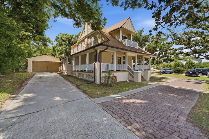 Property Photo:  535 W Osceola Street  FL 34711 