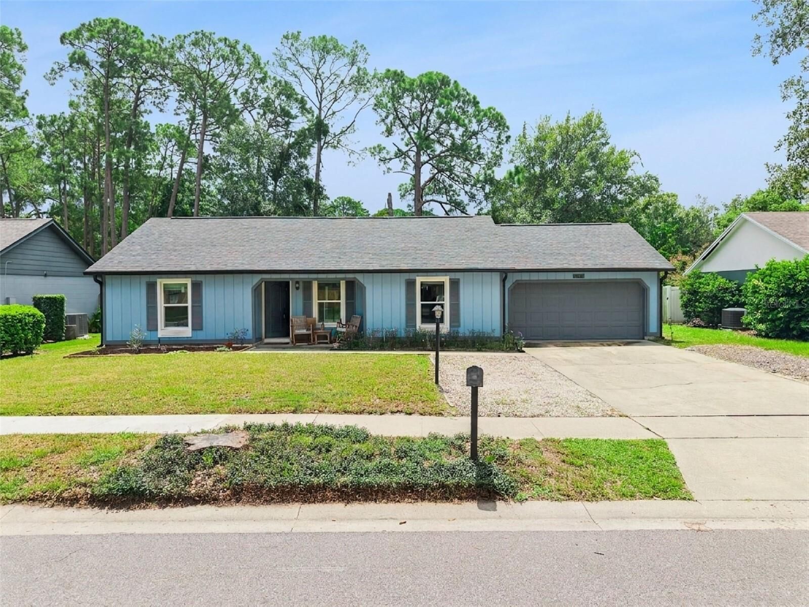Property Photo: 203 Cottonwood Drive FL 32708