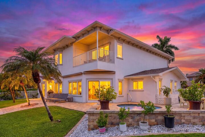 Property Photo: 204 Poinciana Lane FL 33770