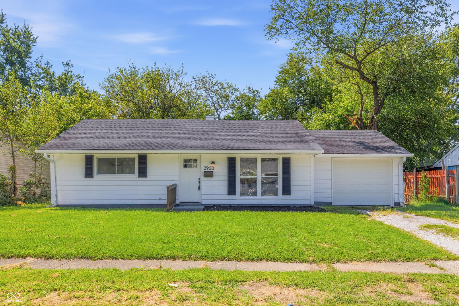 Property Photo: 3930 Chateau Drive IN 46226