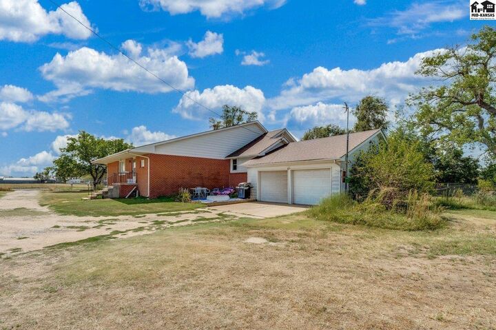 Property Photo: 9504 W 82nd Ave KS 67502