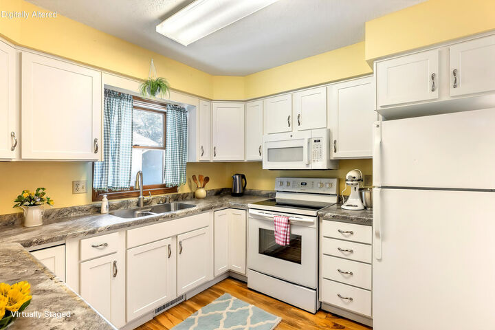 Property Photo:  3450 Woodbridge Ct  WI 54601 