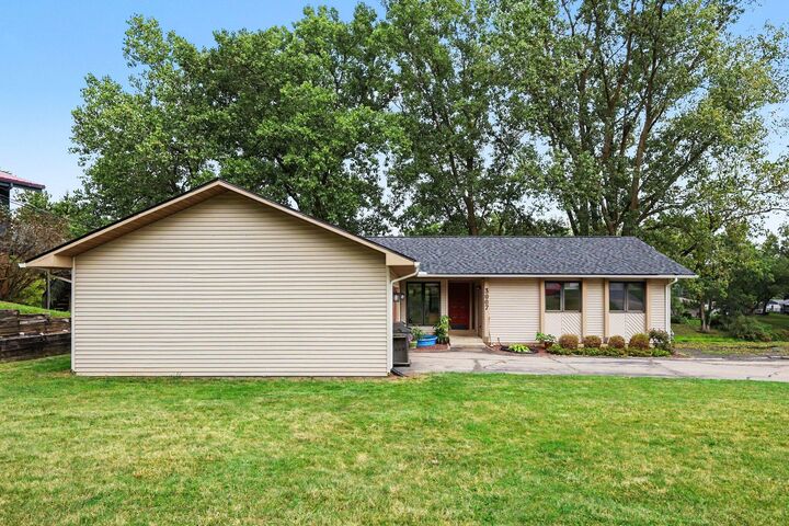 Property Photo: 3007 Moraine Drive MI 48114