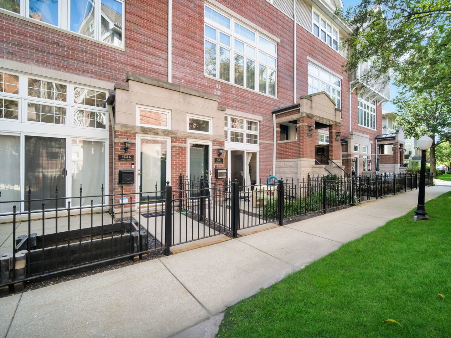 Property Photo:  4934 S Cornell Avenue G  IL 60615 
