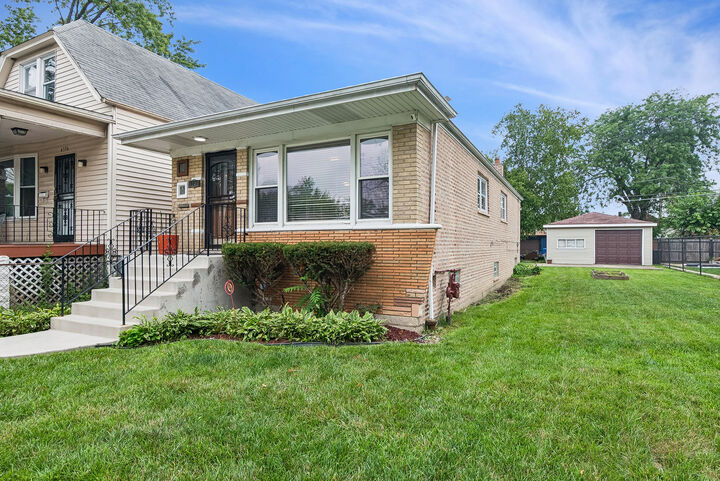 Property Photo:  6534 S Bell Avenue  IL 60636 