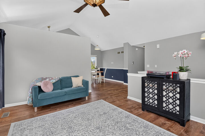 Property Photo:  255 Penny Lane  IL 60030 