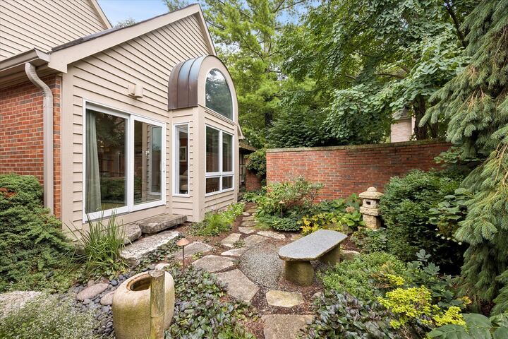 Property Photo:  1208 Fox Trail Court  IL 60540 