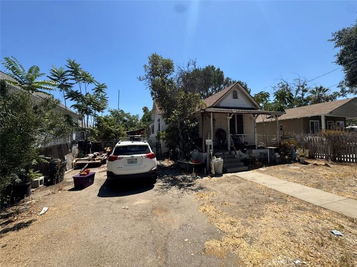 Property Photo:  1012 Washington  CA 92374 
