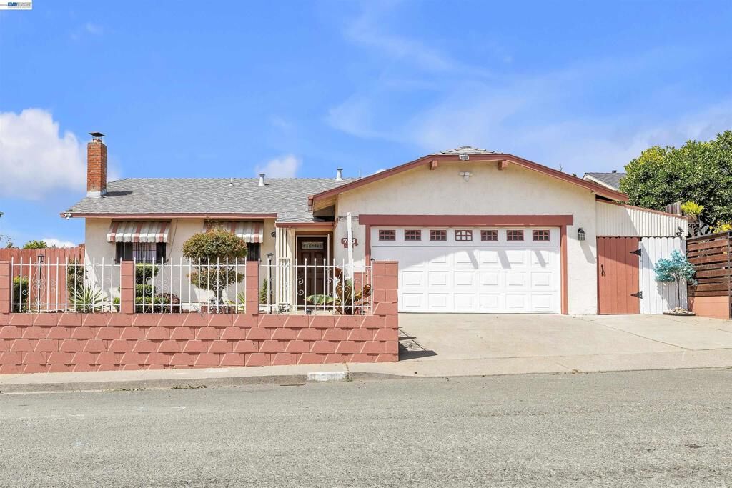 Property Photo:  713 Falcon Drive  CA 94589-3711 