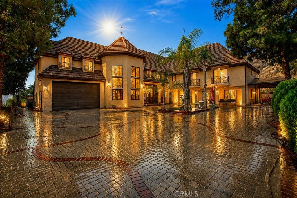 Property Photo: 1663 Vista CA 91201