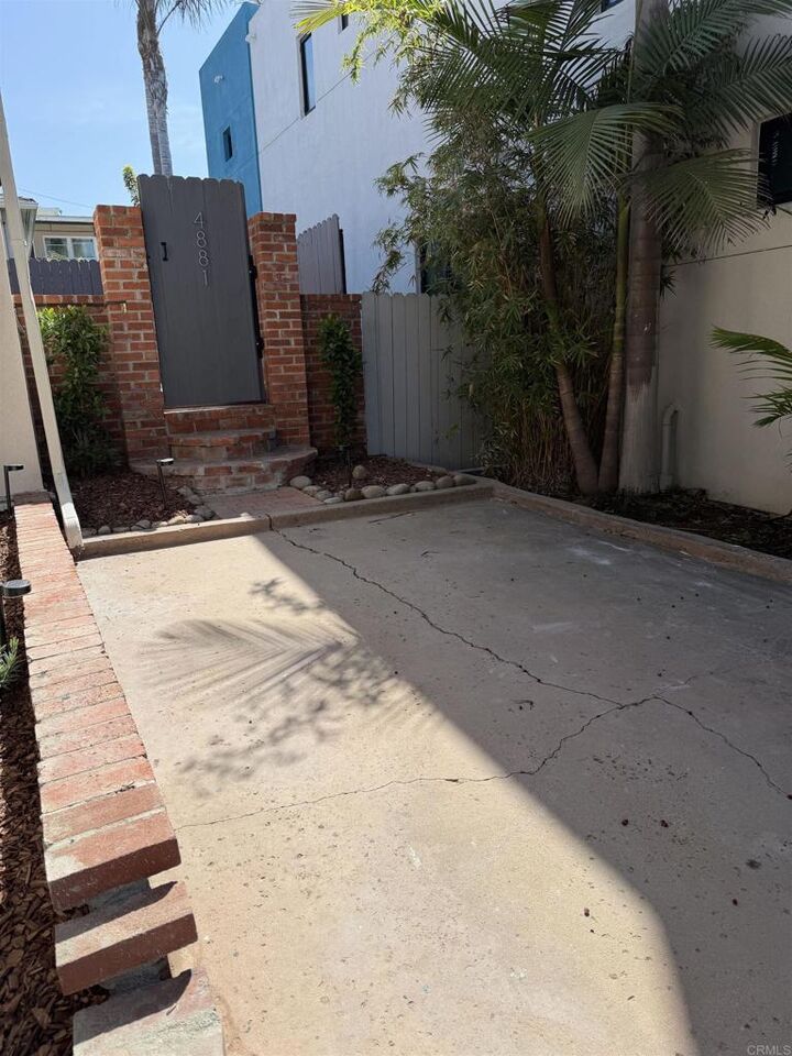 Property Photo:  4881 Dixie Dr  CA 92109 